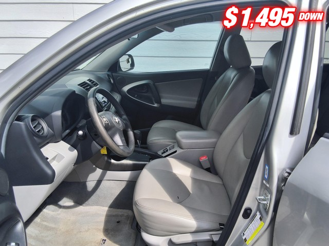 Toyota RAV4 Vehicle Image 07