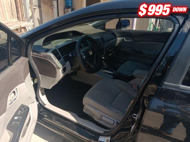 Honda Civic Sedan Vehicle Image 11