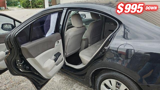 Honda Civic Sedan Vehicle Image 12