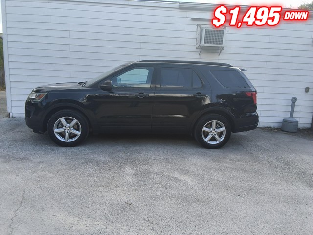 Ford Explorer Vehicle Image 03