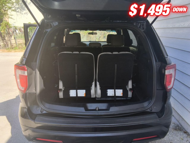 Ford Explorer Vehicle Image 06