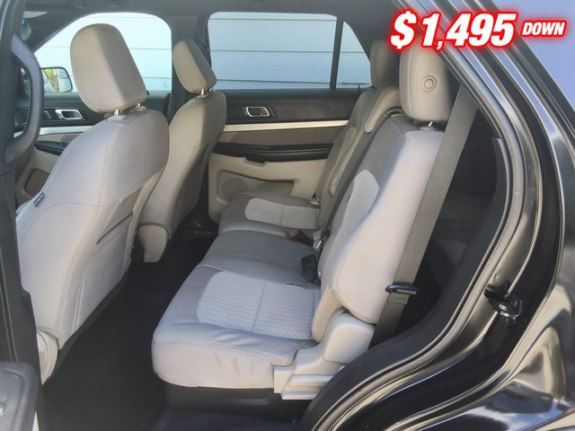 Ford Explorer Vehicle Image 07