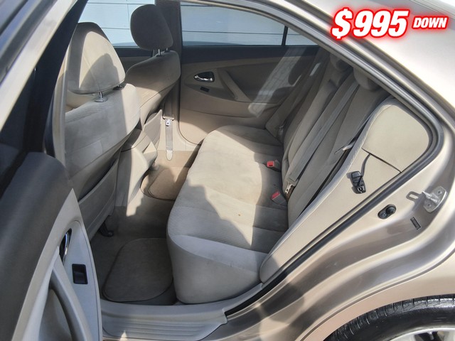 Toyota Camry Vehicle Image 06