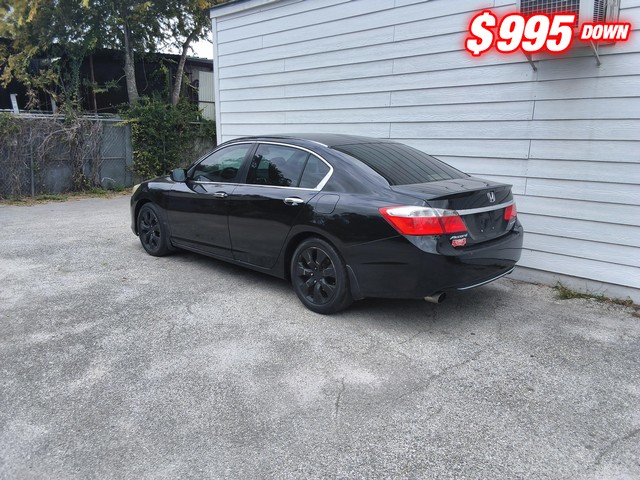 Honda Accord Sedan Vehicle Image 02