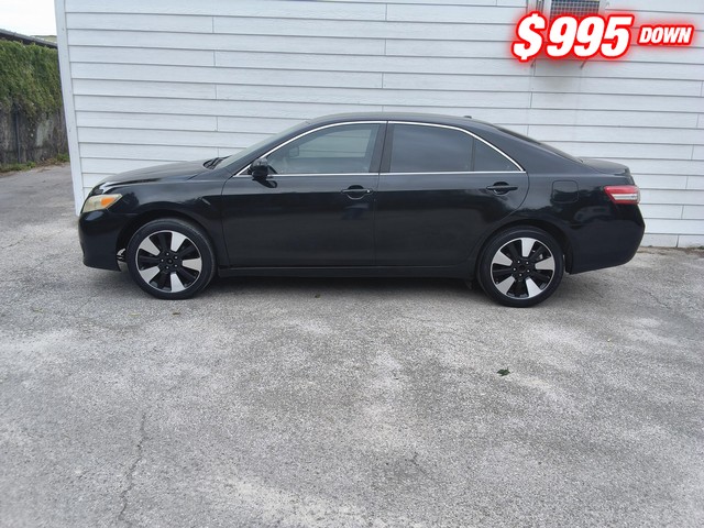 Toyota Camry Vehicle Image 02