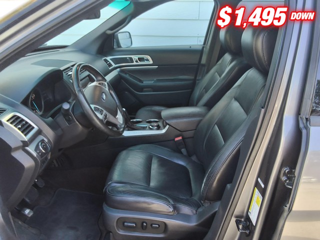 Ford Explorer Vehicle Image 07
