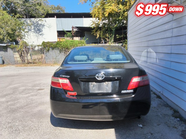 Toyota Camry Vehicle Image 02