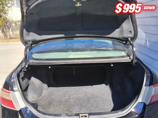 Toyota Camry Vehicle Image 06