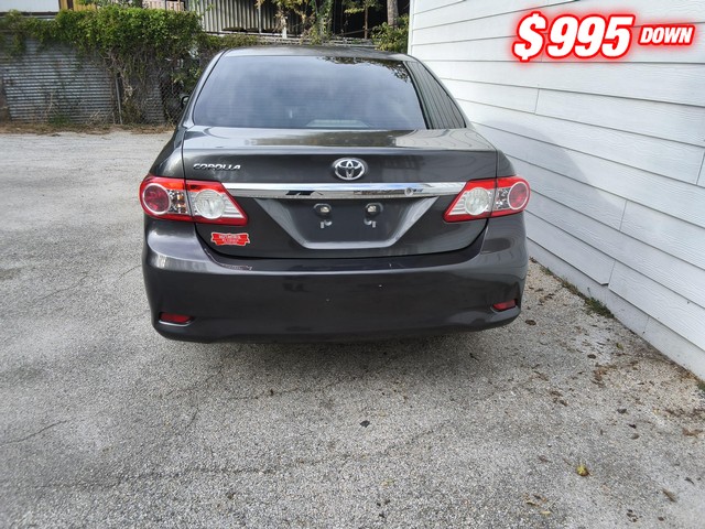 Toyota Corolla Vehicle Image 03