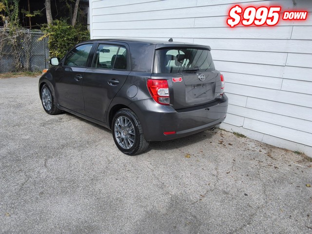 Scion xD Vehicle Image 04