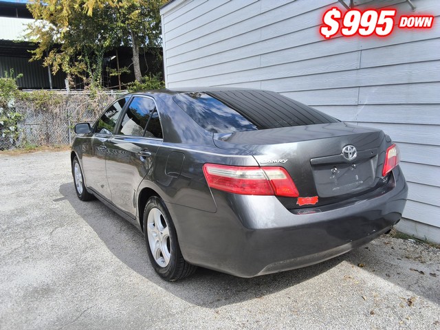 Toyota Camry Vehicle Image 02