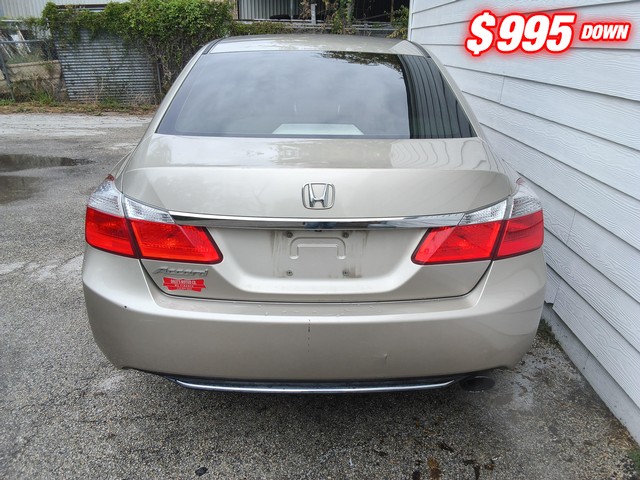 Honda Accord Sedan Vehicle Image 04