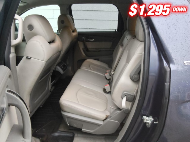 GMC Acadia Vehicle Image 06