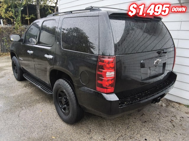 Chevrolet Tahoe Vehicle Image 02