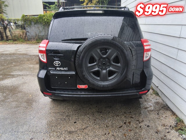 Toyota RAV4 Vehicle Image 02