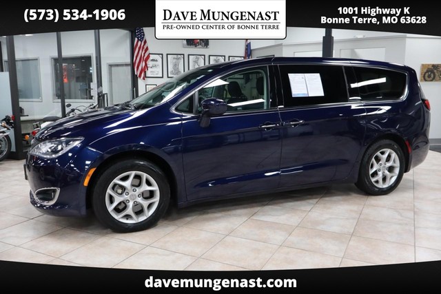 more details - chrysler pacifica