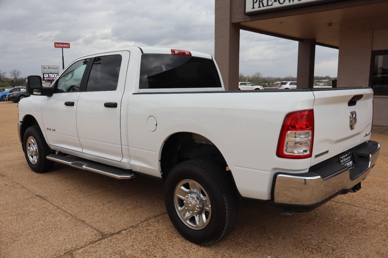 Ram 2500 Vehicle Full-screen Gallery Image 3