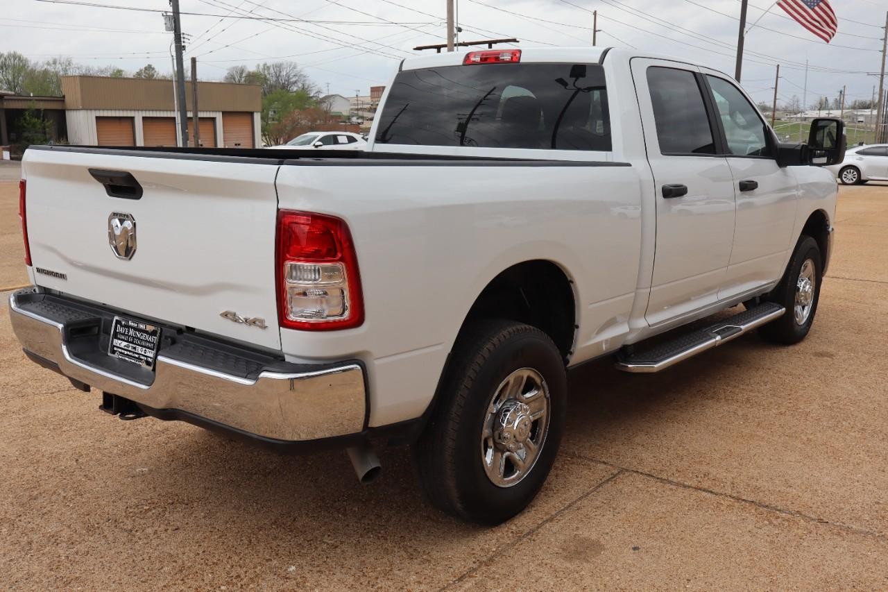 Ram 2500 Vehicle Full-screen Gallery Image 5