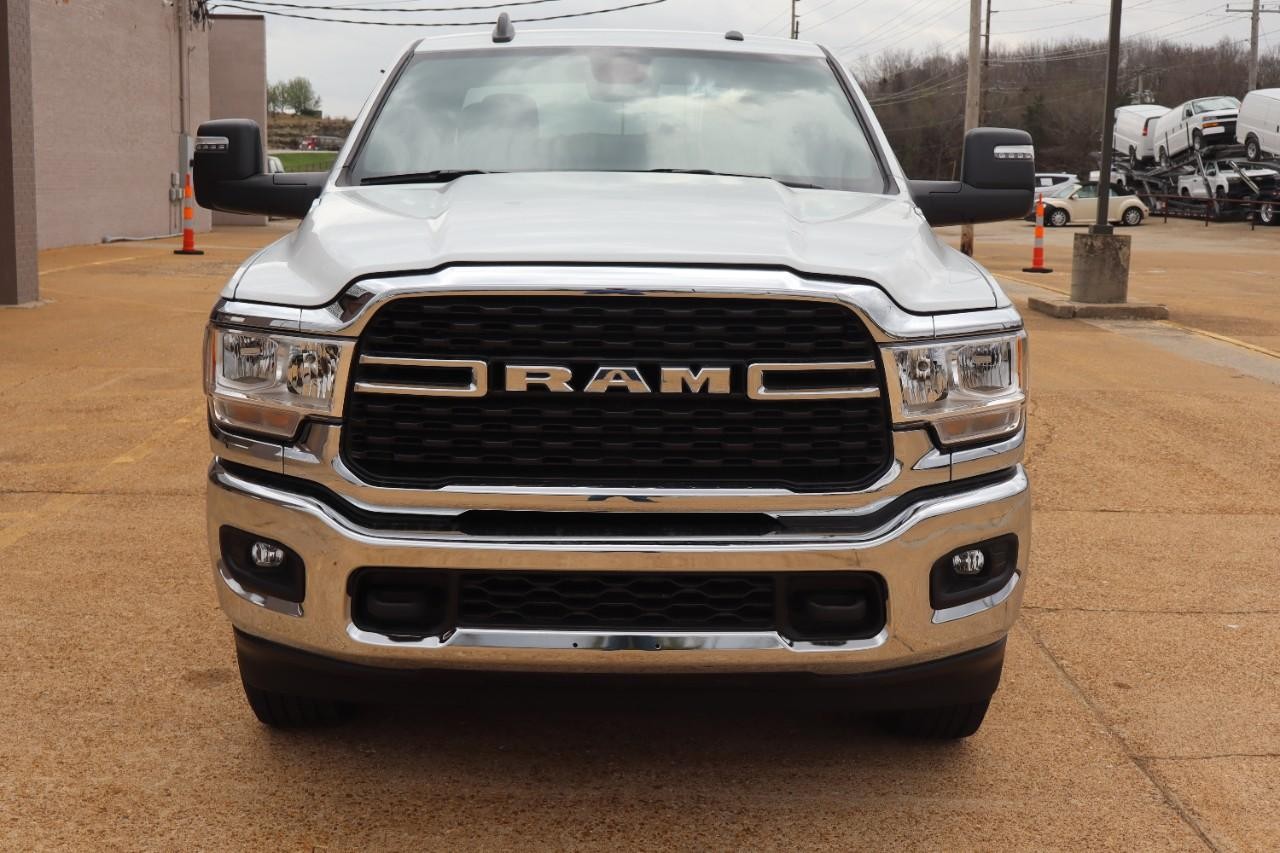 Ram 2500 Vehicle Full-screen Gallery Image 8