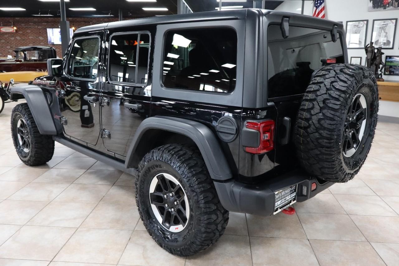Jeep Wrangler Vehicle Full-screen Gallery Image 3