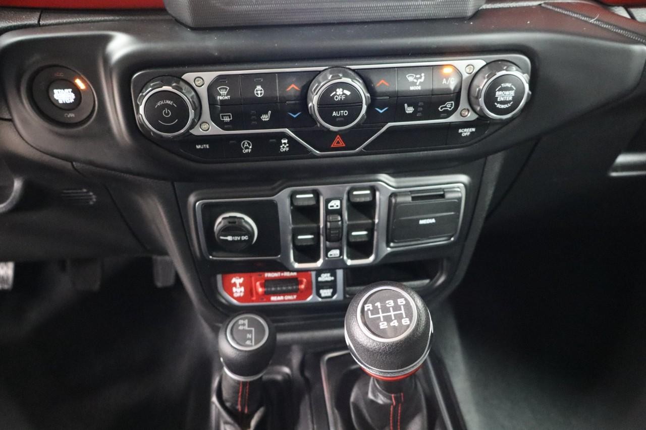 Jeep Wrangler Vehicle Full-screen Gallery Image 15