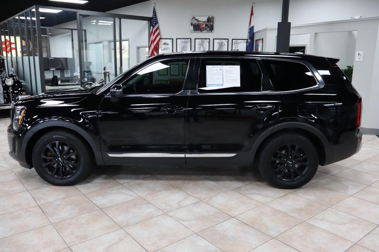 Kia Telluride Vehicle Full-screen Gallery Image 2