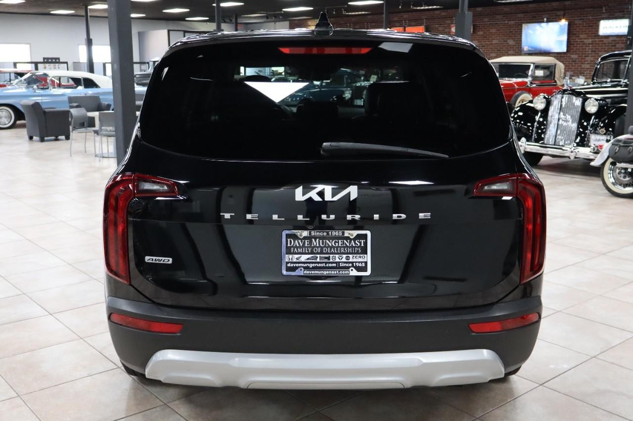 Kia Telluride Vehicle Full-screen Gallery Image 4
