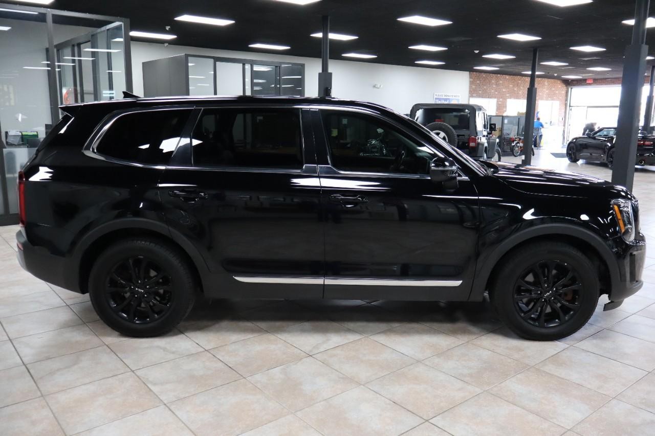 Kia Telluride Vehicle Full-screen Gallery Image 6