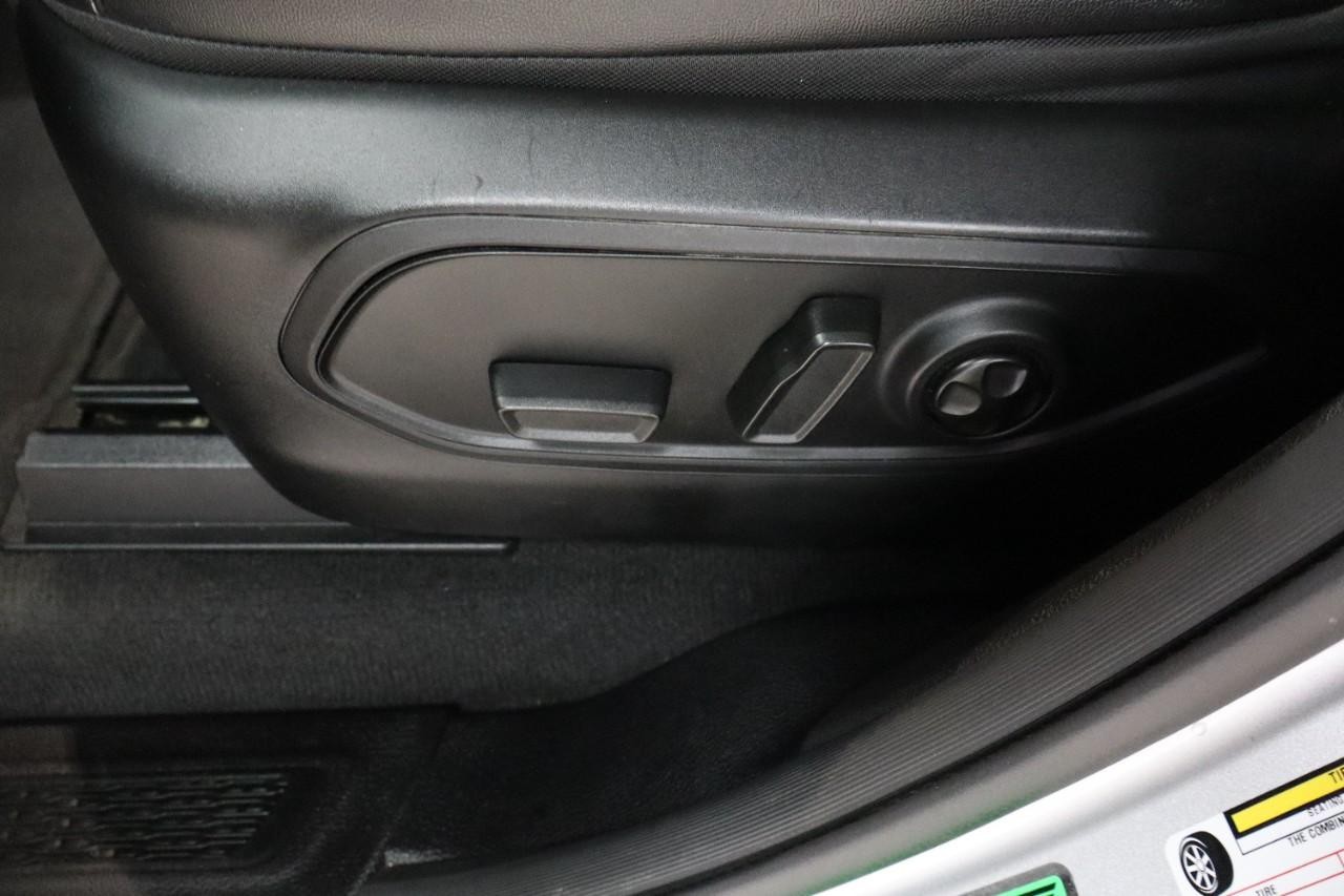 Jeep Grand Cherokee Vehicle Full-screen Gallery Image 10