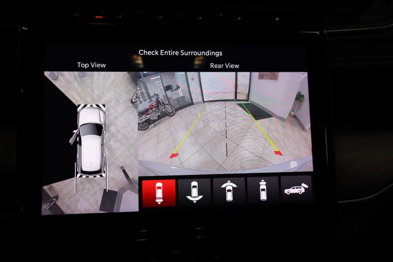 Jeep Grand Cherokee Vehicle Full-screen Gallery Image 14