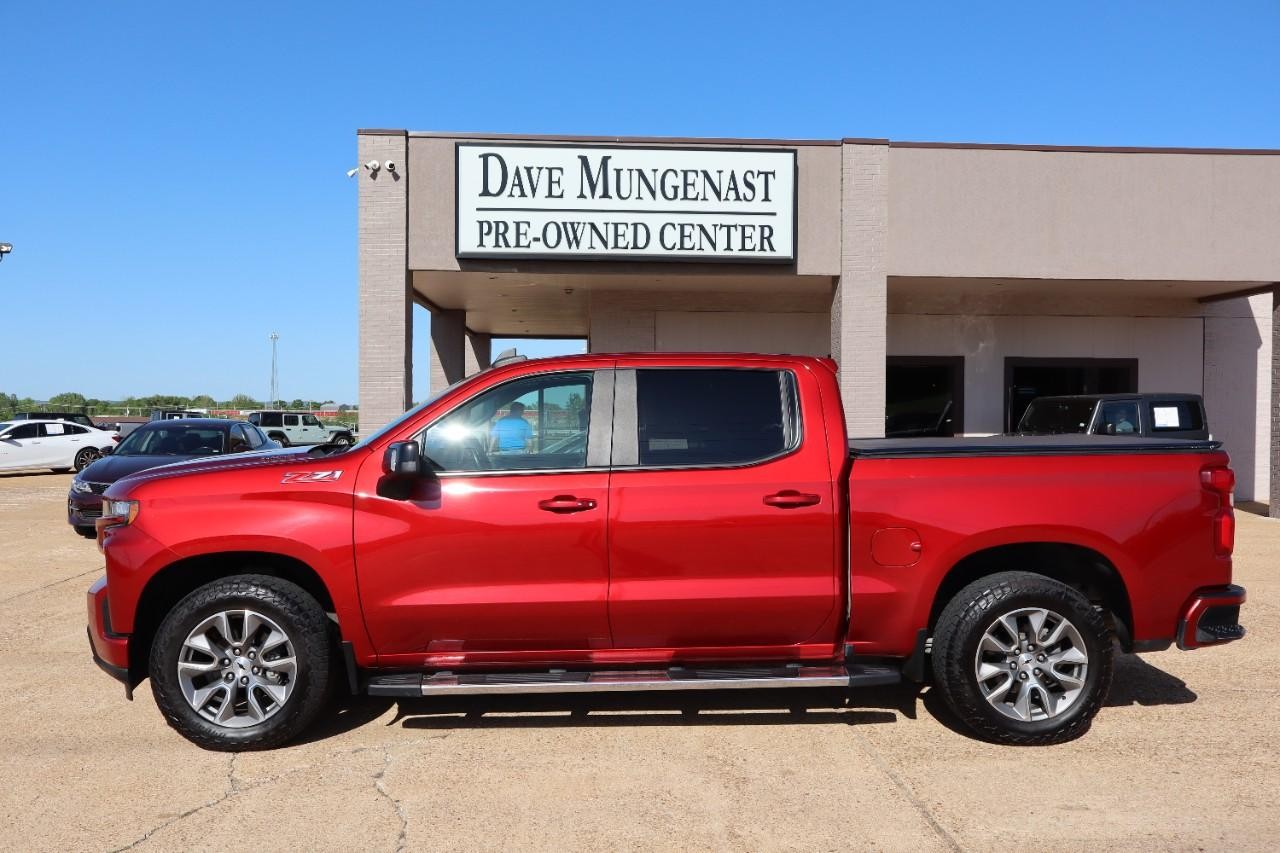 Chevrolet Silverado 1500 LTD Vehicle Full-screen Gallery Image 2