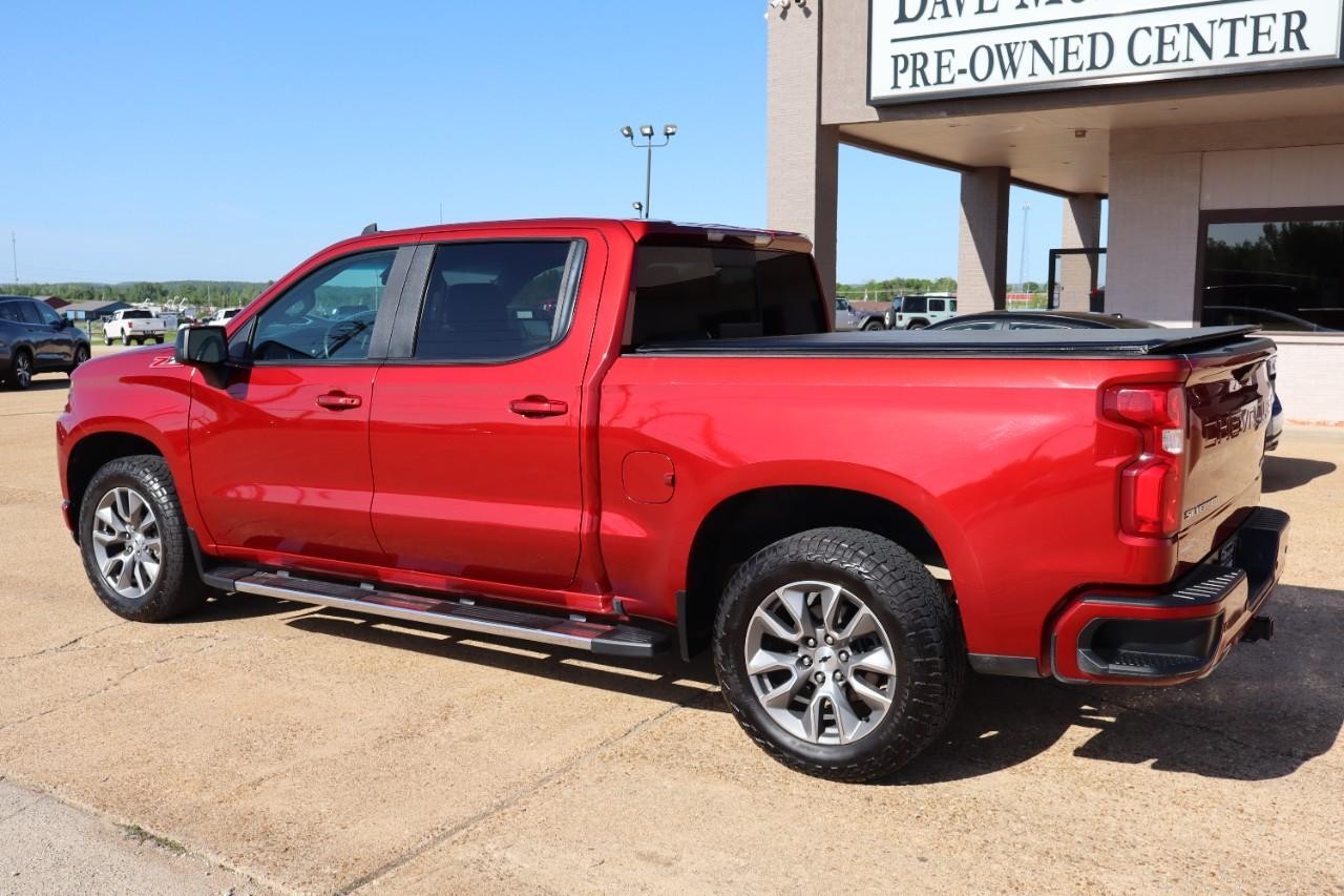 Chevrolet Silverado 1500 LTD Vehicle Full-screen Gallery Image 3