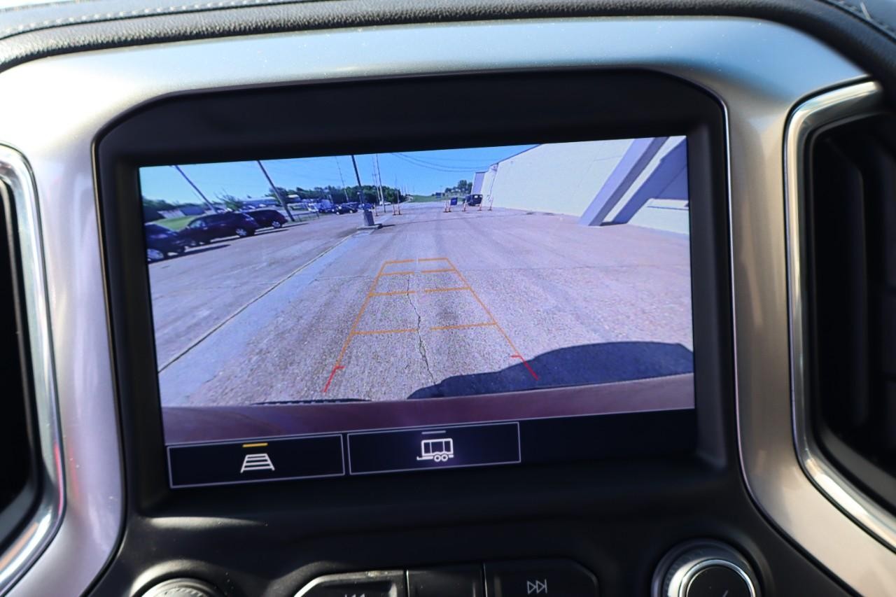 Chevrolet Silverado 1500 LTD Vehicle Full-screen Gallery Image 15