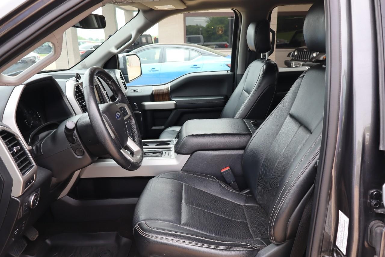 Ford F-150 Vehicle Full-screen Gallery Image 9