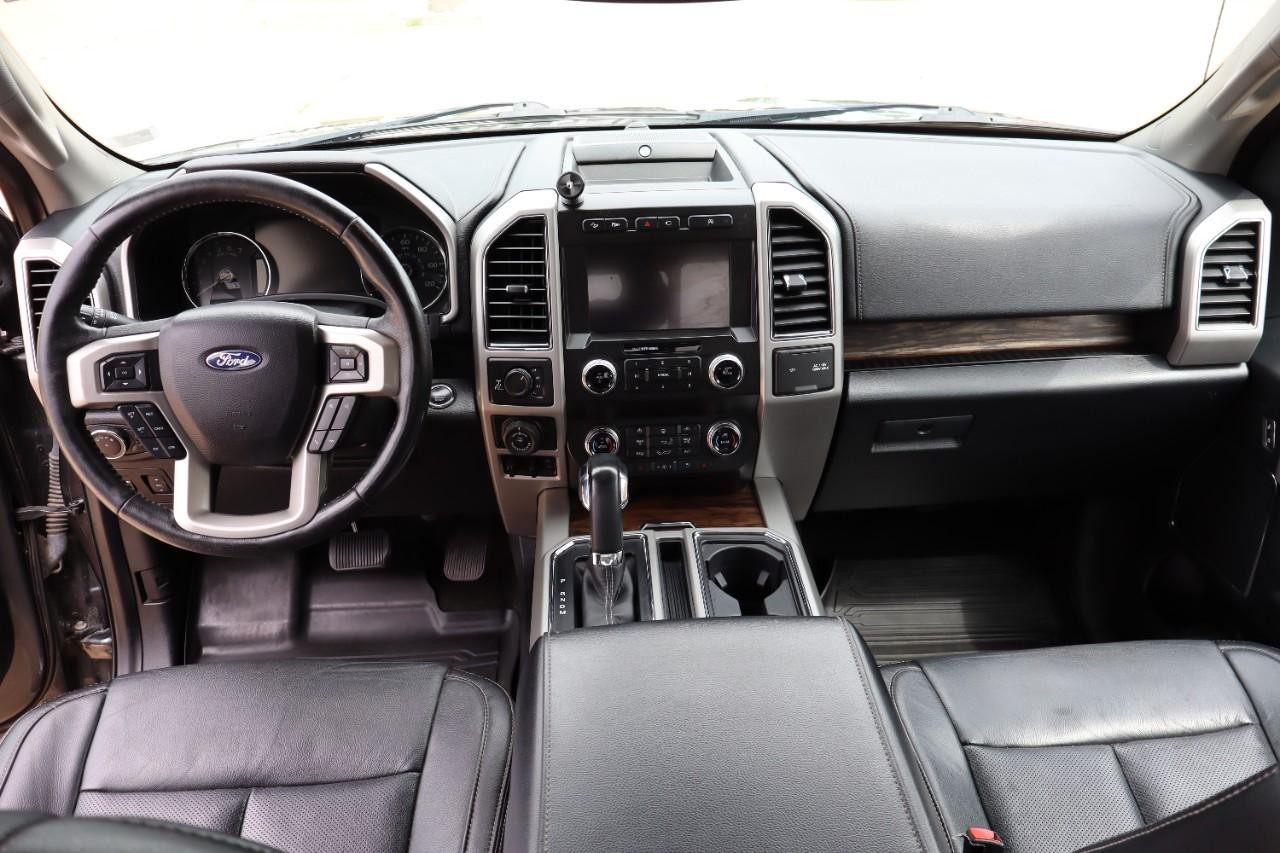 Ford F-150 Vehicle Full-screen Gallery Image 12