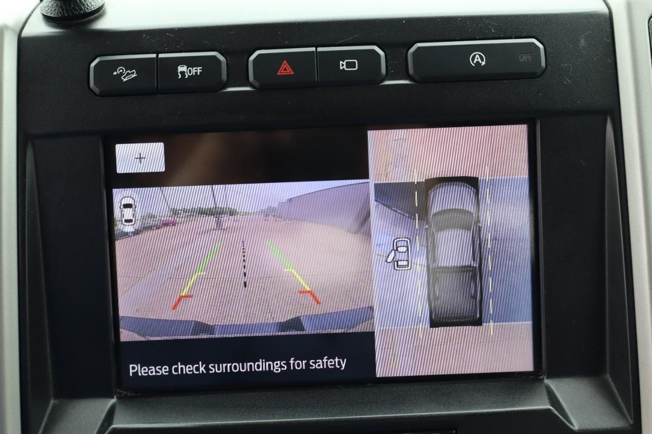 Ford F-150 Vehicle Full-screen Gallery Image 16