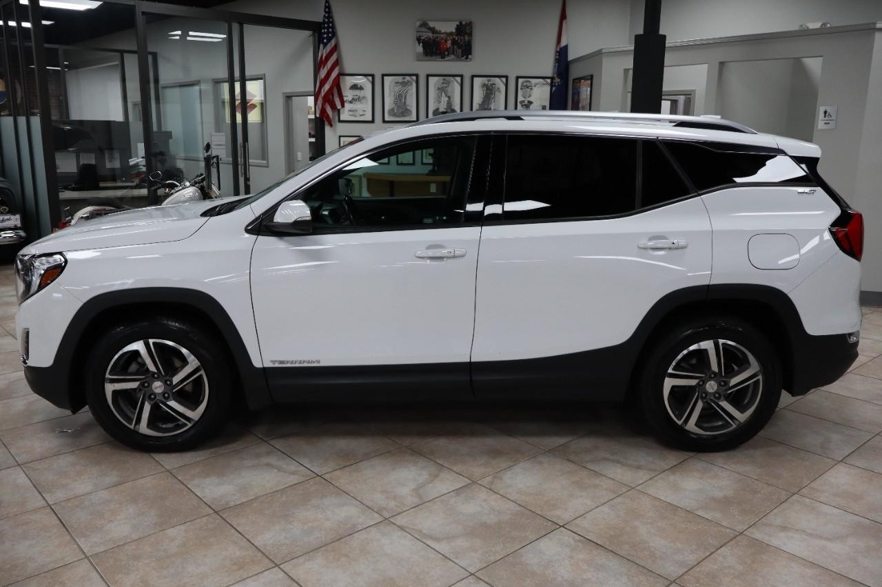 GMC Terrain Vehicle Full-screen Gallery Image 2