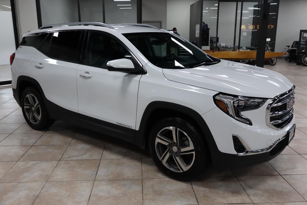 GMC Terrain Vehicle Full-screen Gallery Image 7