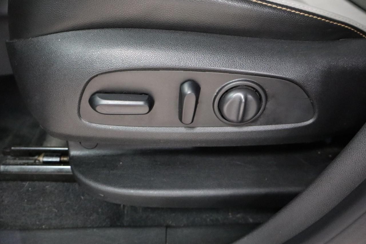 GMC Terrain Vehicle Full-screen Gallery Image 10