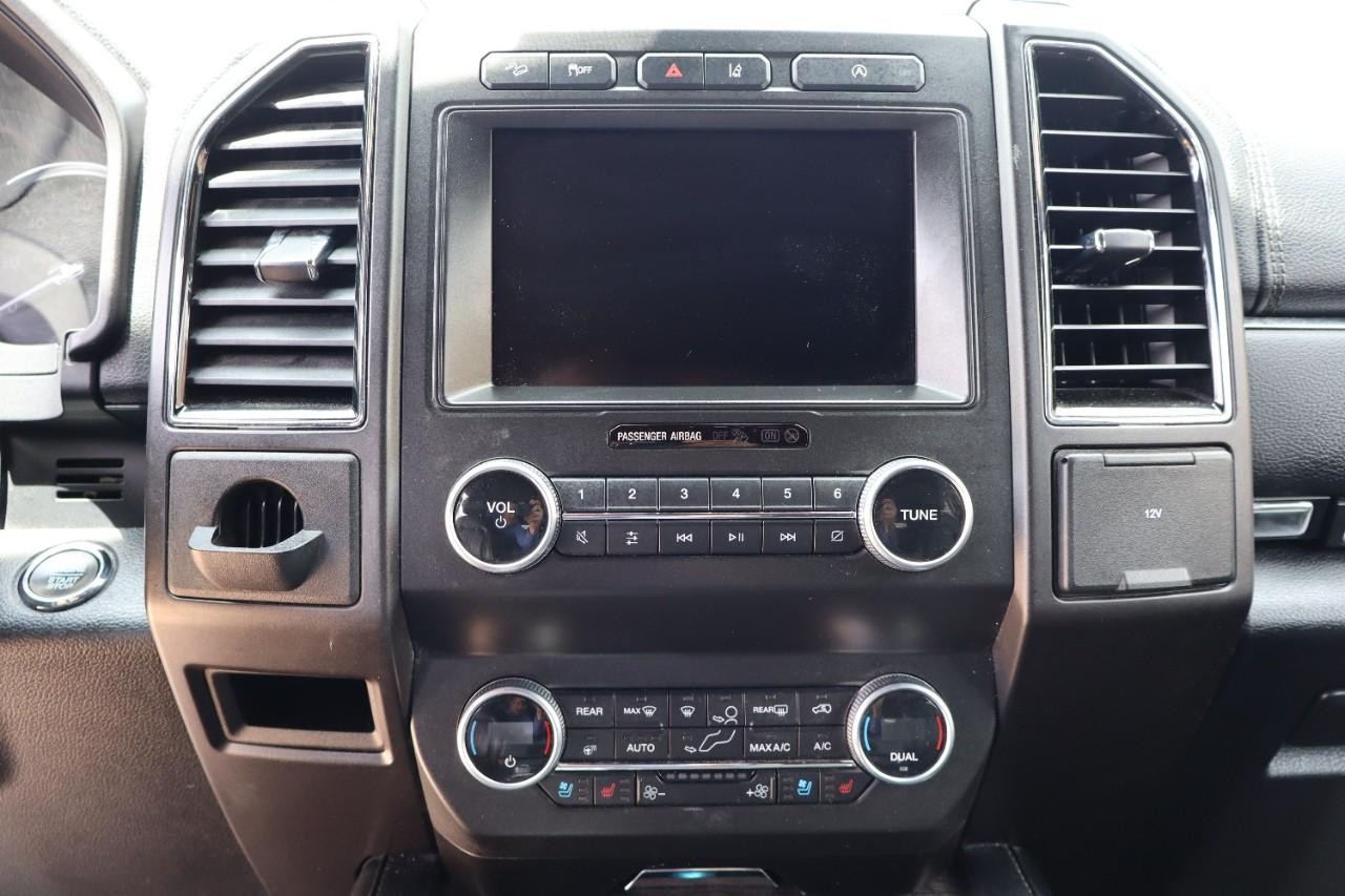 Ford Expedition Max Vehicle Full-screen Gallery Image 14