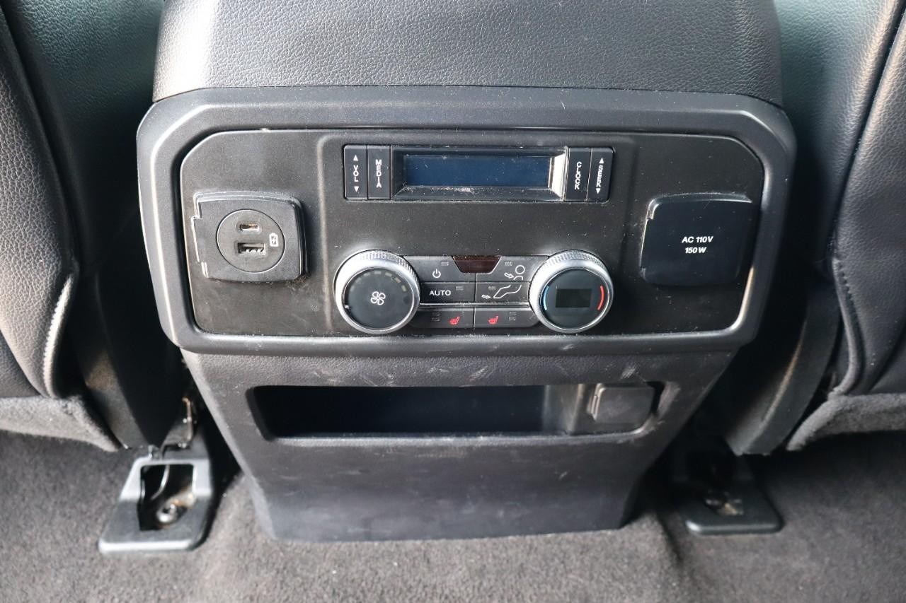 Ford Expedition Max Vehicle Full-screen Gallery Image 18