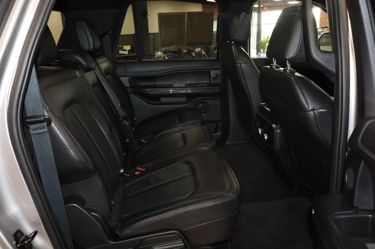 Ford Expedition Max Vehicle Full-screen Gallery Image 32