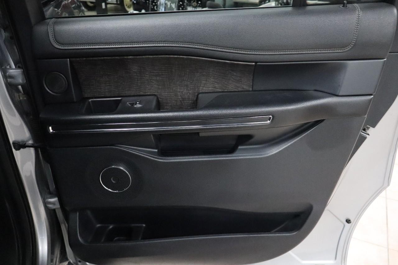 Ford Expedition Max Vehicle Full-screen Gallery Image 33