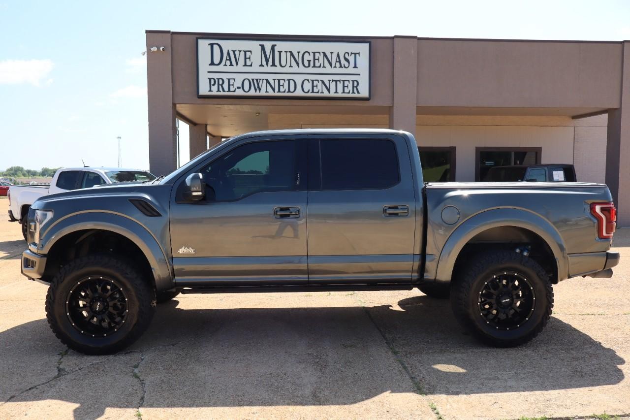 Ford F-150 Vehicle Full-screen Gallery Image 2