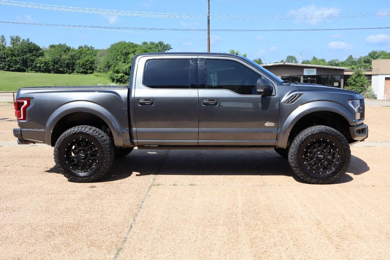 Ford F-150 Vehicle Full-screen Gallery Image 6