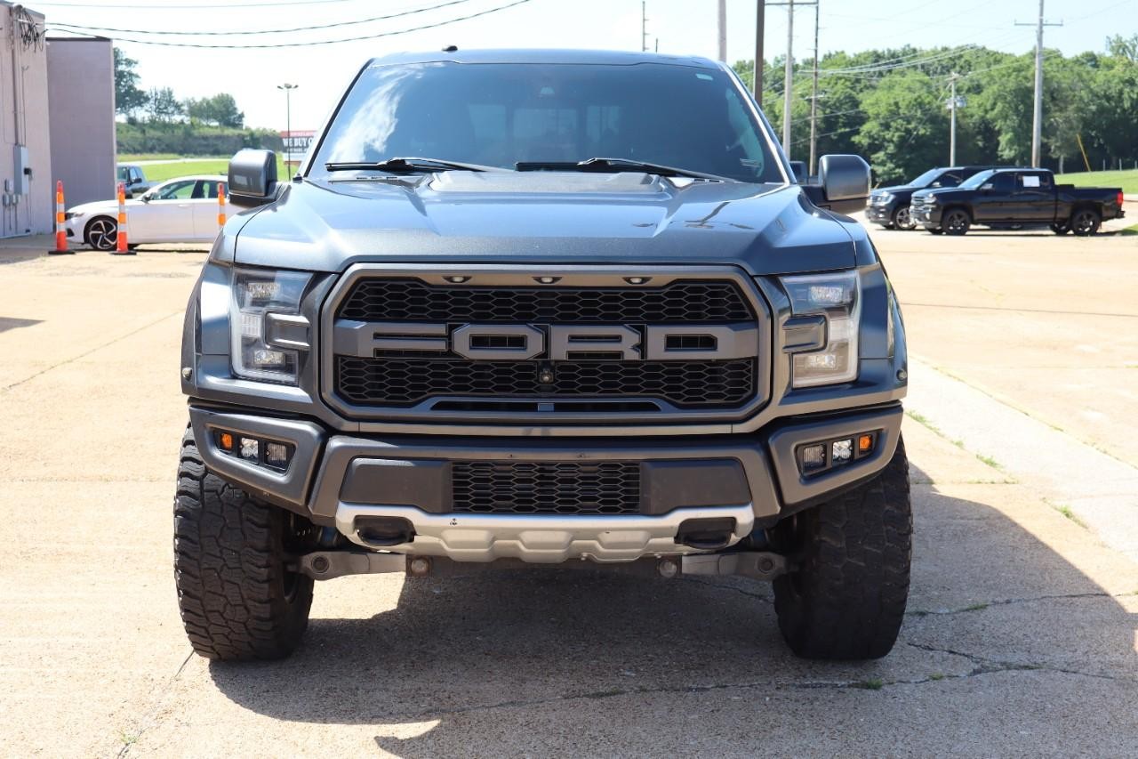 Ford F-150 Vehicle Full-screen Gallery Image 8