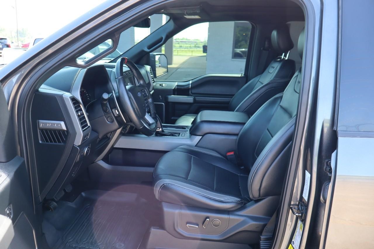 Ford F-150 Vehicle Full-screen Gallery Image 9