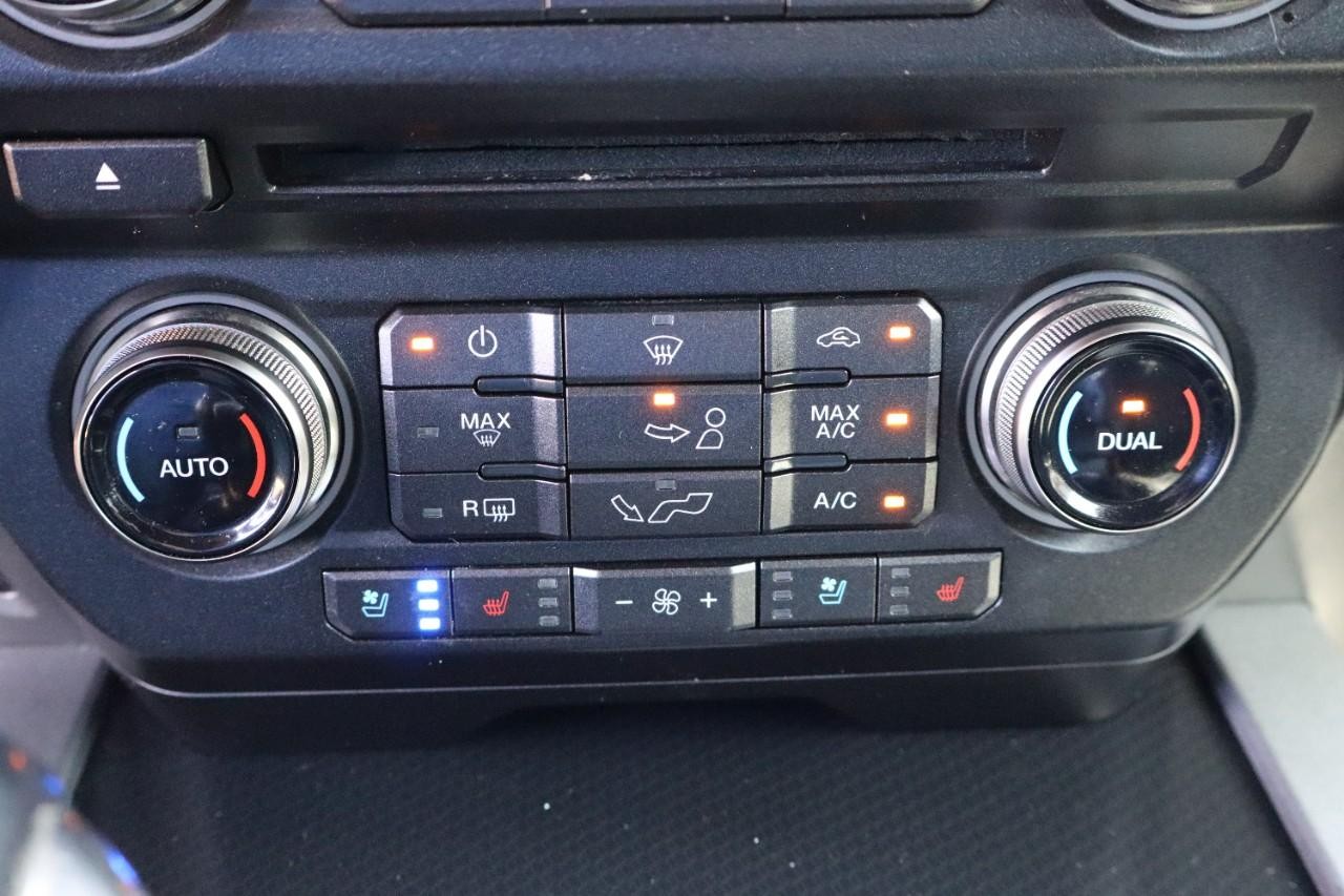 Ford F-150 Vehicle Full-screen Gallery Image 16