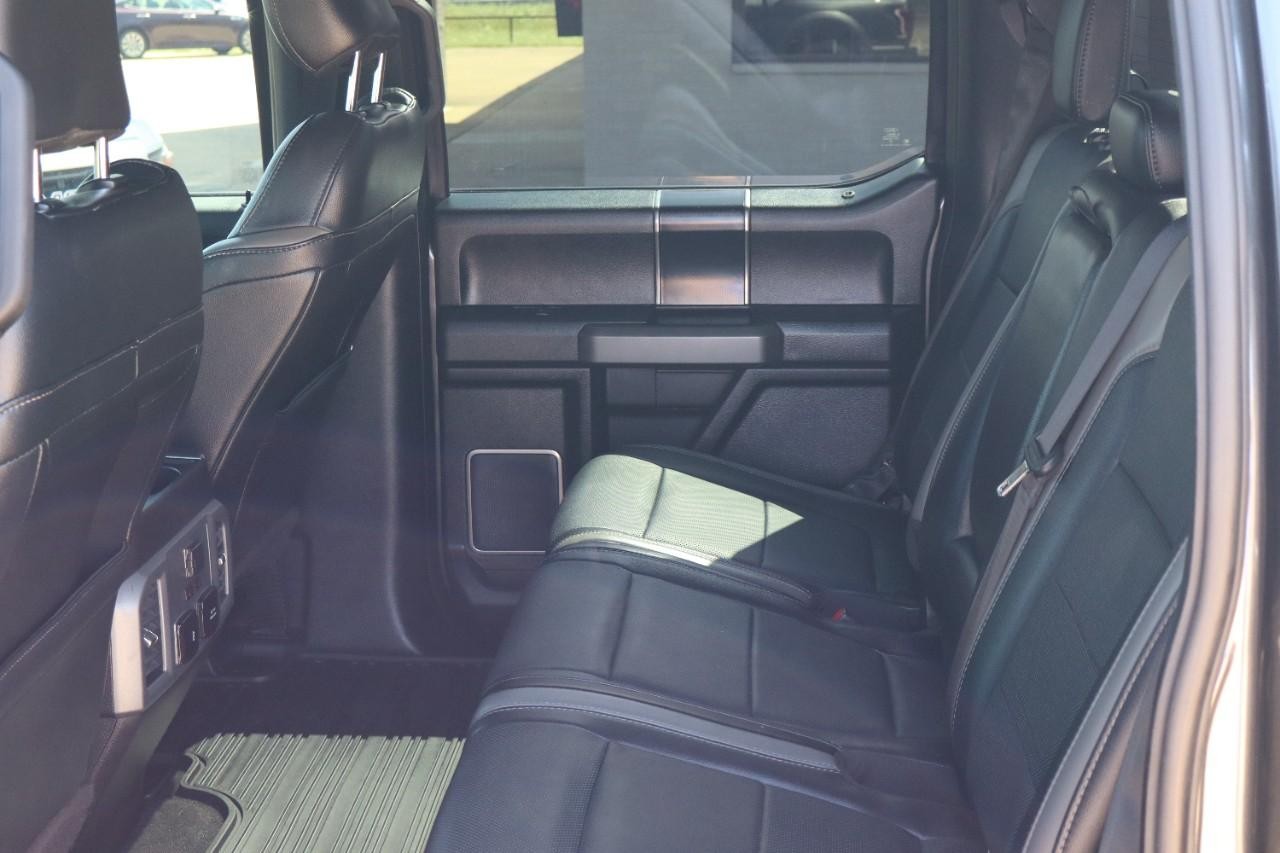 Ford F-150 Vehicle Full-screen Gallery Image 18