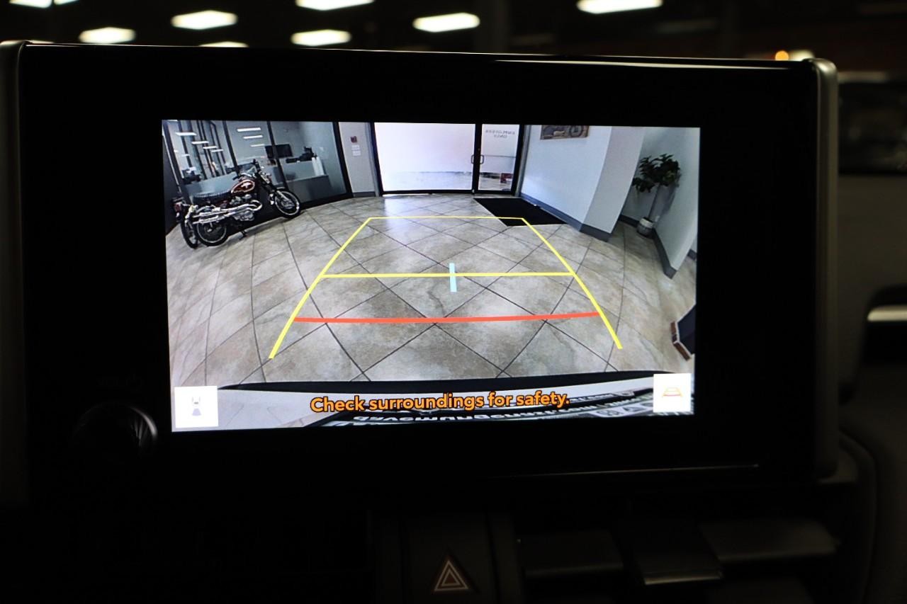 Toyota RAV4 Hybrid Vehicle Full-screen Gallery Image 15